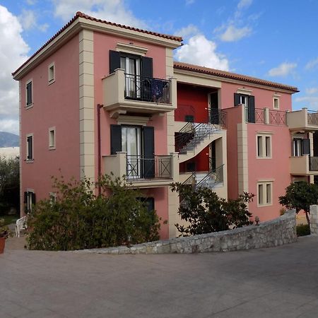 Kolona Apartments Ликсури Экстерьер фото