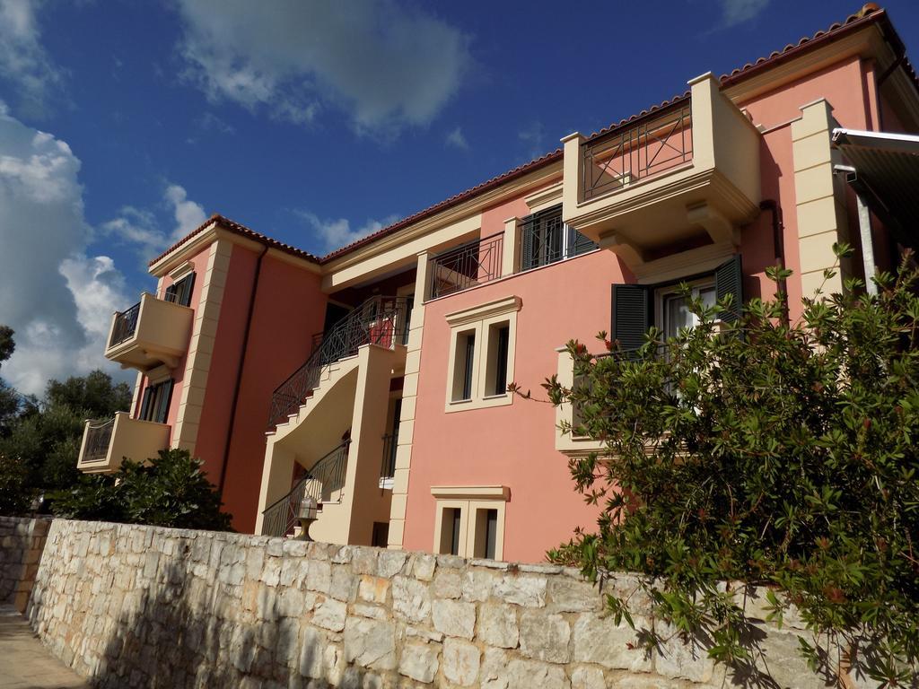 Kolona Apartments Ликсури Экстерьер фото
