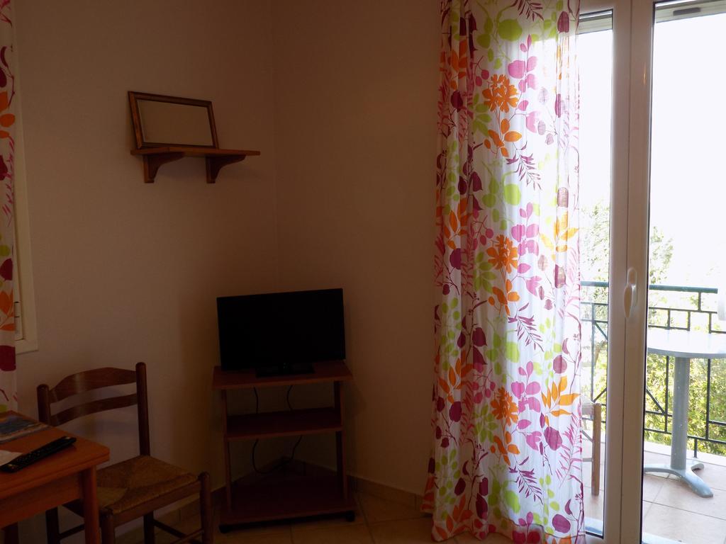 Kolona Apartments Ликсури Экстерьер фото