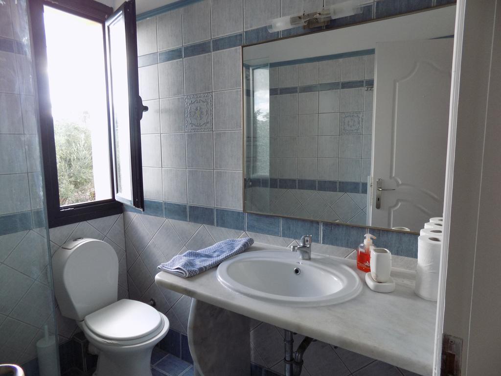 Kolona Apartments Ликсури Экстерьер фото