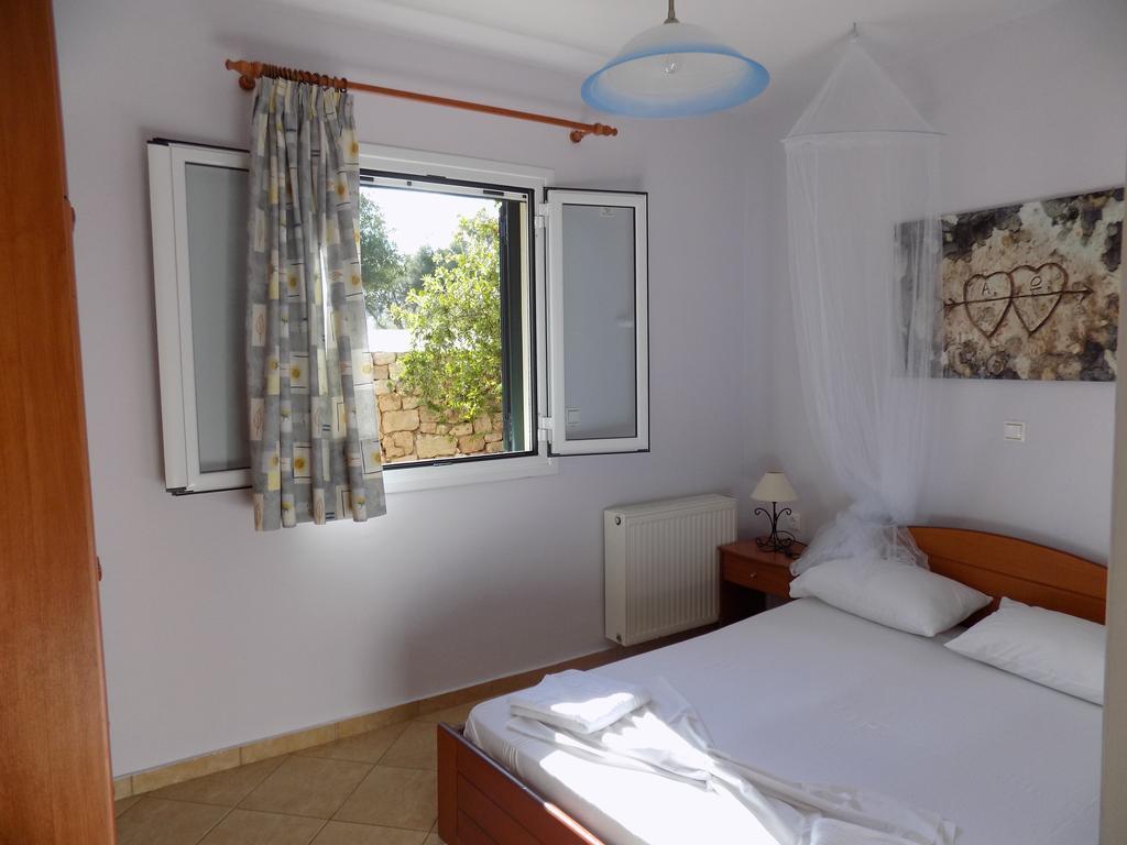 Kolona Apartments Ликсури Экстерьер фото