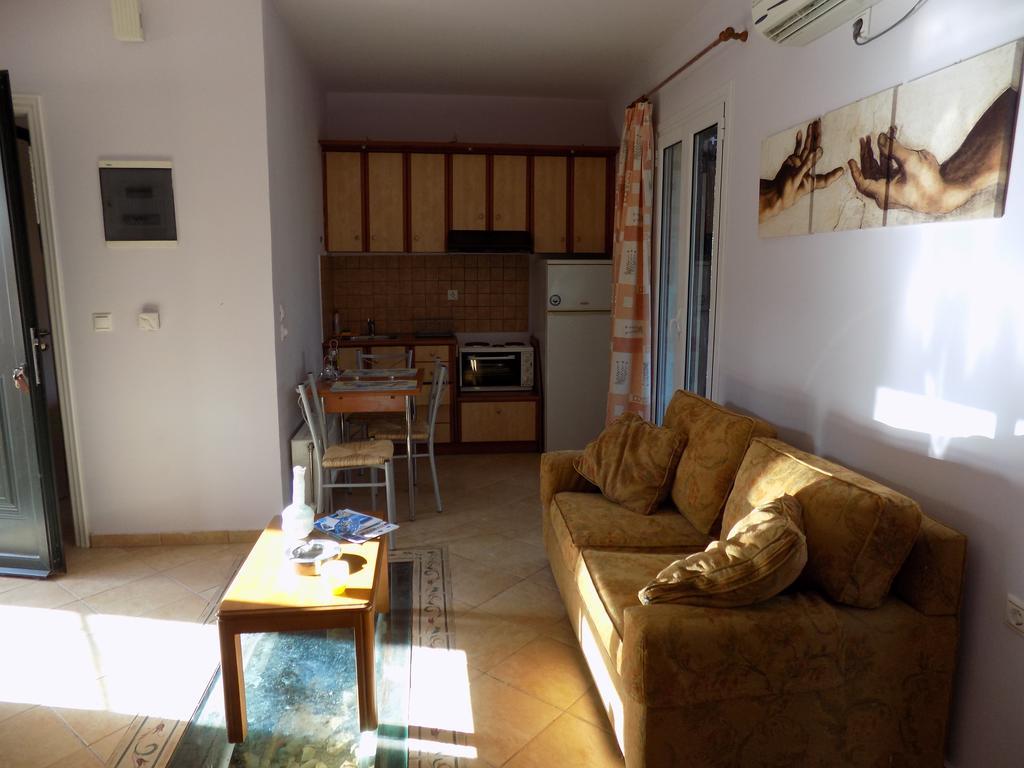 Kolona Apartments Ликсури Экстерьер фото